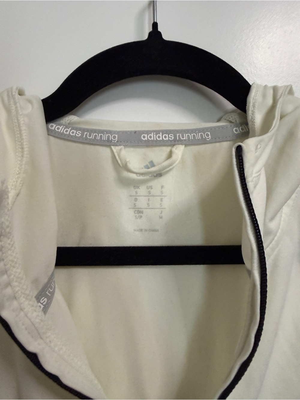 adidas Men’s Cream Full-Zip lightweight Hooded Performance Jacket - Picture 3 of 6